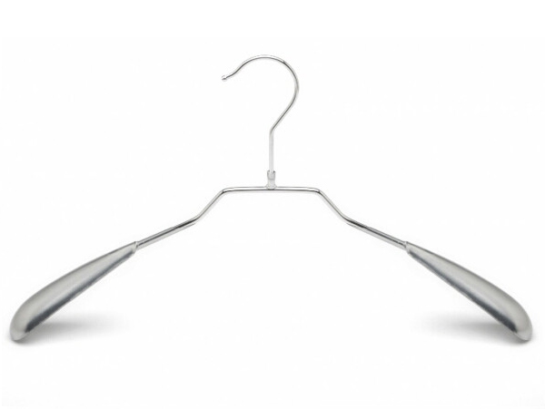 wide clothes hangers
