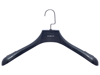 Custom Logo Wide Shoulder Coat Hangers Plastic for Clothing